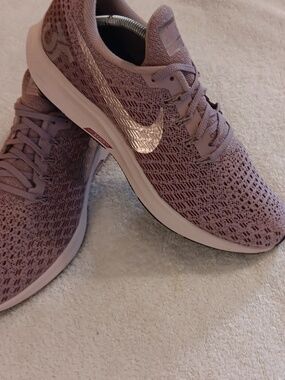 NWOT Nike Zoom Pegasus 35 Running Shoes Elemental Rose